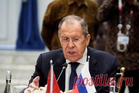 Раскрыта причина визита Лаврова в Китай. Визит главы МИД России Сергея Лаврова в Китай — подготовка к большому событию. Об этом заявил российский востоковед, руководитель Центра изучения стран Дальнего Востока Кирилл Котков. По его словам, встреча Лаврова с главой МИД КНР говорит о возможном визите президента в Китай.