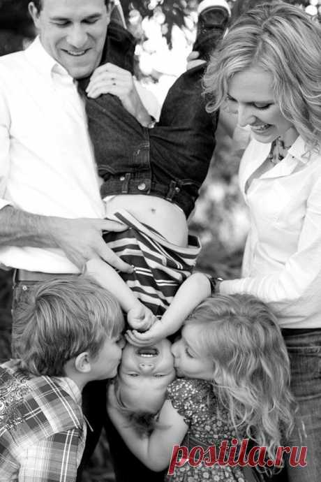 Мужчина и женщина должны знать, что их любовь – это лишь отражение высшей реальности, высшей, абсолютной красоты, которую они должны вместе искать всю жизнь. Этот поиск будет обогащать и обновлять отношения супругов, избавляя их от рутины и безвкусицы, и, что важнее всего, этот поиск поможет им найти и раскрыть самих себя... Хакимов А.Г... #счастье #семья #хакимов