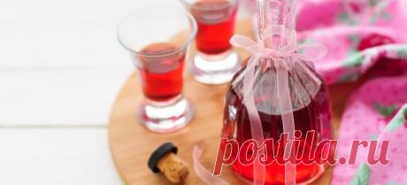 Клубничный ликер Ксу Ксу в домашних условиях