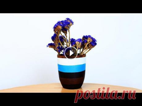 Как создать оригинальный декор вазы акриловыми красками? В этом мастер-классе мы своими руками раскрасим обычную керамическую вазу, превратив её в инт...