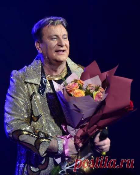 Сергей Пенкин в фартуке: артист поделился секретом приготовления диетического супа