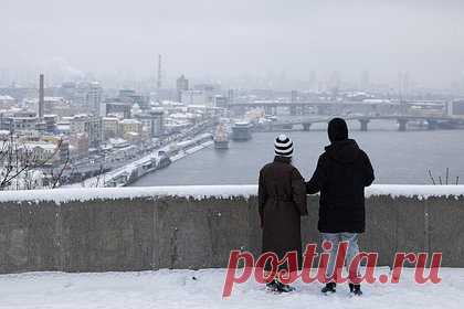 На Украине назвали самый немобилизованный город в стране. Киев оказался самым немобилизованным городом на Украине, заявил экс-командир ВСУ. По его словам, в столице он видит огромное количество молодых мужчин в хорошей форме, пока «50-летние мужики с очень плохим здоровьем остатки своего здоровья добивают где-то там в окопах».