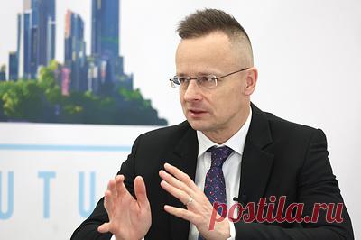 Сийярто: удары ВСУ нанесли нефтепроводу "Дружба" незначительный ущерб. Поставки нефти из России в Венгрию продолжаются, заявил глава МИД республики