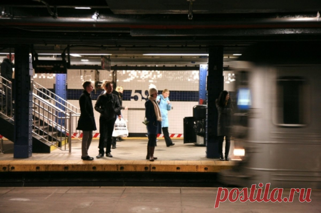 В метро Нью-Йорка поезд столкнулся с пустым составом. В результате произошедшего пострадали 24 человека.