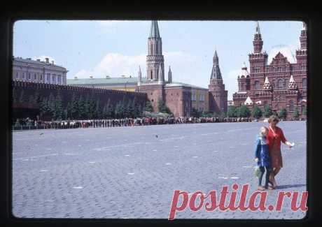 Иностранец на улицах Москвы 1969 года