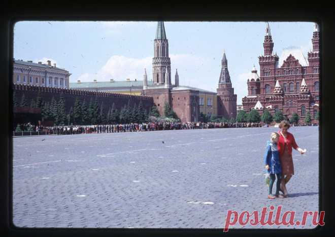 Иностранец на улицах Москвы 1969 года