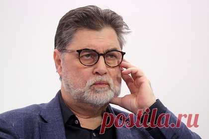 Здоровье ректора Шанинки Сергея Зуева серьезно ухудшилось в СИЗО. Здоровье ректора Шанинки Сергея Зуева, который находится в СИЗО по по делу о хищениях, сильно пошатнулось — он с трудом передвигается даже с палкой. На днях Зуев не смог подняться на пятый этаж к врачу-невропатологу, ей пришлось прийти к нему в камеру лично. Это может быть предынфарктным состоянием, говорит адвокат.
