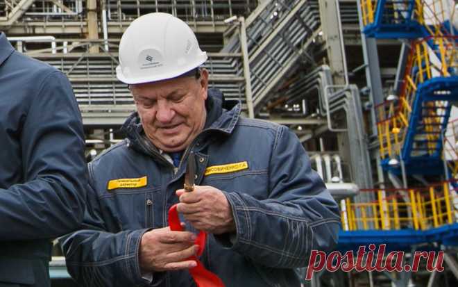 Генпрокуратура запросит экстрадицию из Италии экс-главы Антипинского НПЗ. Генеральная прокуратура России готовит запрос об экстрадиции из Италии бывшего гендиректора Антипинского НПЗ Геннадия Лисовиченко, который находится в международном розыске с 2019 года, сообщил ТАСС официальный представитель надзорного ведомства Андрей Иванов.