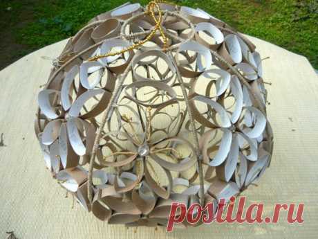 из внутреннего рулона туалетной бумаги