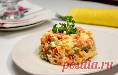 Оливье с курицей. Рецепт с фото