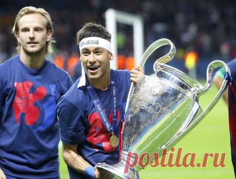 "Барселона" завоевала кубок Лиги чемпионов - Чемпионат