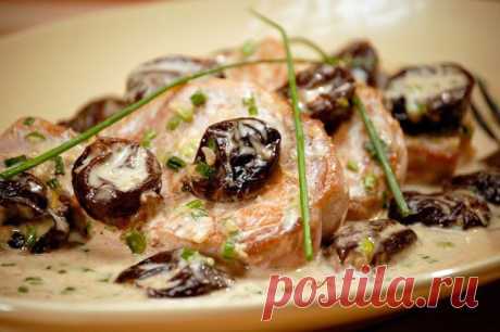Как приготовить мясо с черносливом в мультиварке