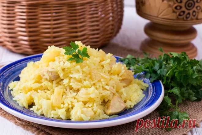 Куриное филе, жаренное с рисом и ананасами | Меню недели