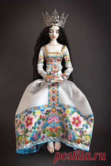 Patricia Wright приколол(а) это к доске Love Dolls!