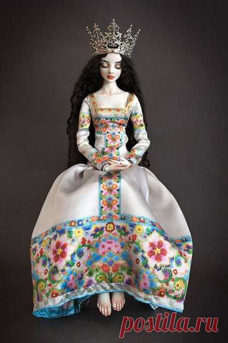 Patricia Wright приколол(а) это к доске Love Dolls!