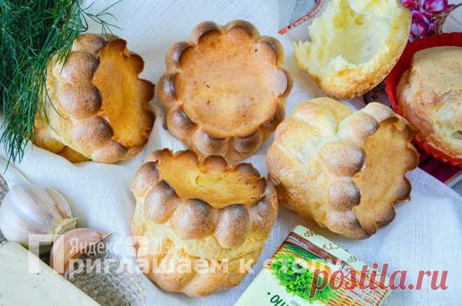 Мой рецепт настолько пышных булочек, что буквально «выпрыгивают» из духовки и просятся к столу
Сегодня хочу поделиться с вами рецептом булочек с необычным названием «поповеры», или «выпрыгивающие» (их так называют потому, что они буквально выпрыгивают из формы после выпекания). Их можно готовить с разнообразными начинками, а можно полыми, как вам нравится. Я часто делаю эти булочки к завтраку, но...
Читай дальше на сайте. Жми подробнее ➡