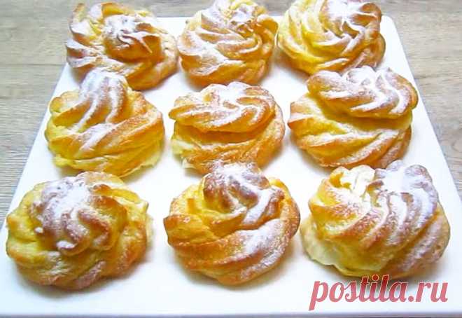 Воздушные пирожные с нежным кремом Простая и очень вкусная выпечка из обычных продуктов. Тесто заварное, мягкое и воздушное. Крем сметанный, заварной с изумительным вкусом.