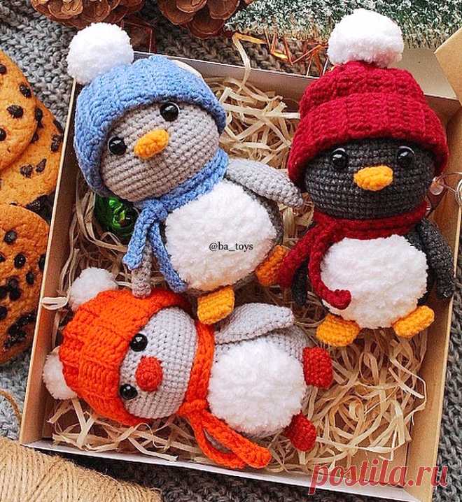 PDF Пингвин крючком. FREE crochet pattern; Аmigurumi toy patterns. Амигуруми схемы и описания на русском. Вязаные игрушки и поделки своими руками #amimore - маленький пингвин, пингвинята, пингвинчик, пингвинёнок.