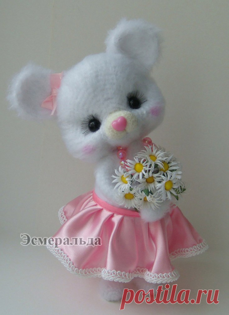 Мышка Люси. Вязаная мышка. Вязаная игрушка крючком. Амигуруми. Амигуруми мышка. Новогодняя игрушка. Новый год 2020. Вязаная жизнь.
#МышкаЛюси #Вязанаямышка #Вязанаяигрушкакрючком #Амигуруми #Амигурумимышка #Новогодняяигрушка #Новыйгод2020 #Вязанаяжизнь #мышь #мышонок #мышка #вязаныймышонок #вязаныймышоноккрючком  #амигурумимышонок #амигурумиигрушка #амигурумикрючком #вязаниекрючком #вязание #мастерклассповязаниюкрючком  #игрушкасвоимируками #вашиработы #вашихвастики