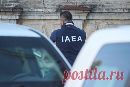 МАГАТЭ не нашло «грязную бомбу» на Украине. Представители МАГАТЭ в ходе инспекции трех ядерных объектов Украины не зафиксировали признаков незаявленной ядерной активности, которые можно было бы отнести к созданию грязной бомбы. Об этом говорится в официальном заявлении агентства. Сотрудники МАГАТЭ также добавили, что повторно проанализируют пробы.
