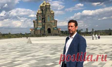 Звезда &quot;Бумера&quot; Андрей Мерзликин показал поклонникам фото с любимой мамой