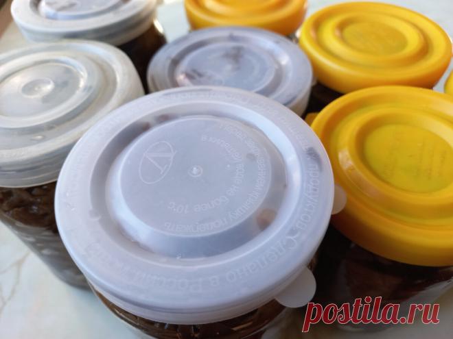 Солю грибы так, что они не киснут, остаются крепкими и вкусными всю зиму. Делюсь проверенным временем рецептом. | Цветочная душа | Яндекс Дзен