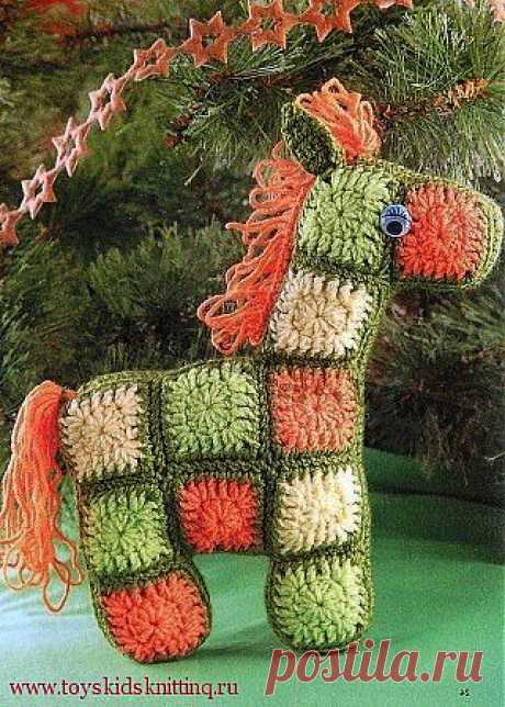 Как связать лошадку крючком?