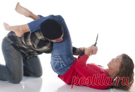 Самооборона: чем лучше защищаться, чтобы не угодить в тюрьму Сегодня хочу поговорить на такую тему, как самооборона, и чем лучше защищаться, чтоб не было проблем с законом.В России нет такого ...