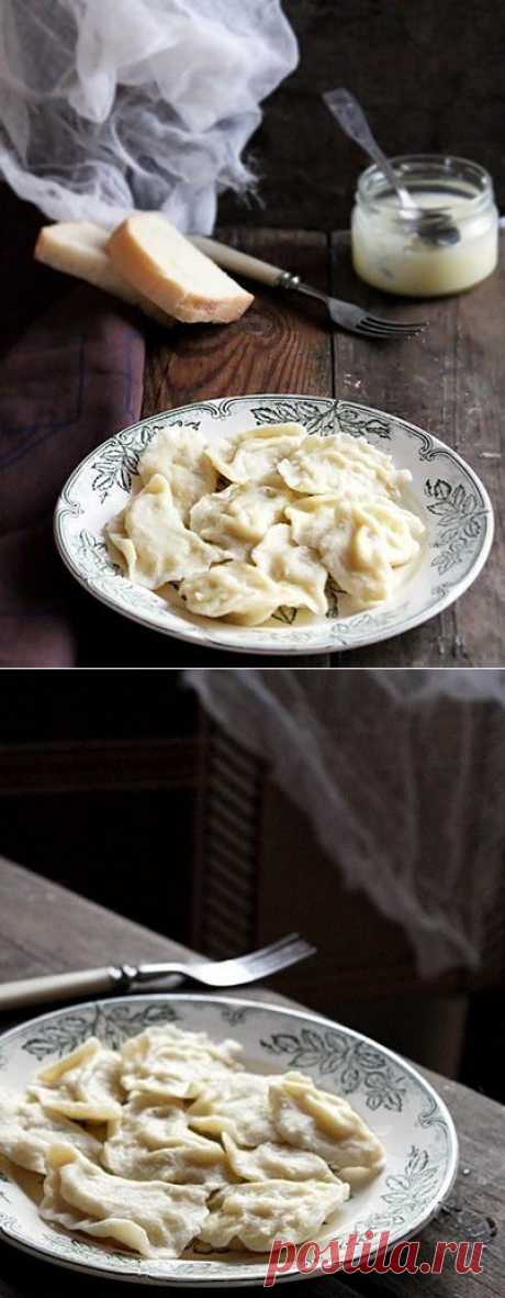 Вареники с картофелем и укропом (тесто на кипятке).