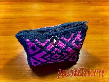Кошелек-косметичка крючком на 8 марта/Crochet cosmetic bag for March 8 Вяжем кошелёк-косметичку крючком жаккардовым узором. Вязание красивое, но не простое и не быстрое. Постаралась показать все нюансы и тонкости. Как при...