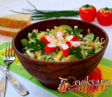Салат с молодой капустой, крабовыми палочками и омлетом фото рецепт приготовления