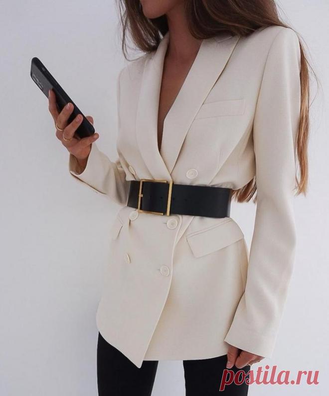 Базовый гардероб осень-зима 2021-2022: вещи, без которых не обойтись в новом сезоне