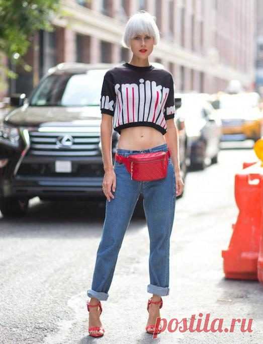 Как модно носить сумку на поясе?
