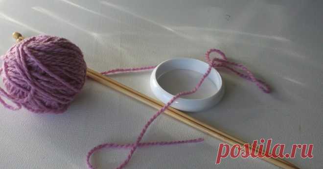 Knitted Bangle Turorial Knitted bangles are a great way of combining wool and plastic bangles - charity shops usually have some bangle bargains or check out the sal...
