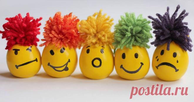 Родители могут попробовать создать свою систему правил, состоящую из трех зон — зеленой, желтой и красной. Зеленая зона — разрешенное и желательное поведение. Желтая зона — поступки, которые в целом не разрешаются, но мы можем с ними смириться. Красная зона — это недопустимое поведение: то, что является незаконным, аморальным, неэтичным или социально неприемлемым. Устанавливая ограничения, объясните ребенку последствия его поведения — в любой зоне. Дети лучше всего реагируют, если оценка их…