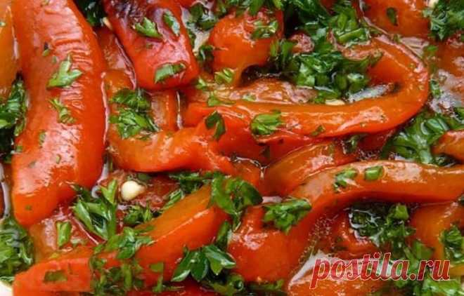 Маринованный перец, от которого невозможно оторваться, — с ароматным чесноком и петрушкой | Азбука огородника | Яндекс Дзен