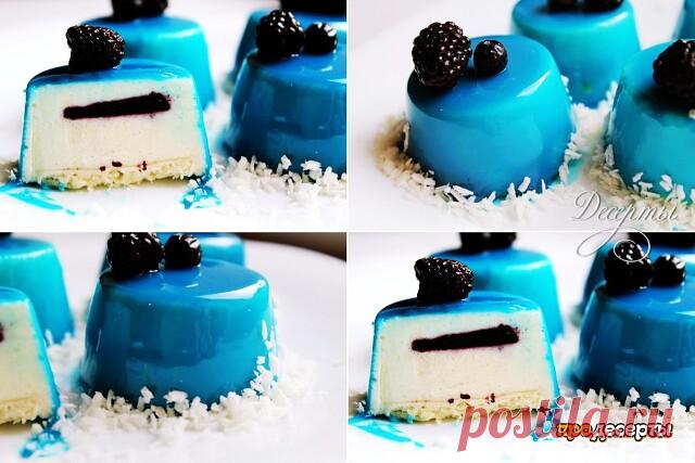 Чернично-лавандовое пирожное с зеркальной глазурью

Ягодное конфи: 
280 гр ягод (у меня черника) 
8 гр желатина 
12 гр кукурузного крахмала 
80 гр сахара 
Желатин замачиваем в холодной воде. Если используем порошковый, то в расчете 1 гр желатина на 6 гр воды. 

Если ягоды замороженные, размораживаем (сок не нужно сливать). Добавляем сахар, крахмал и пюрируем блендером. Андрей не советует здесь заменять кукурузный крахмал на картофельный, соглашусь всецело, потому что у кар...