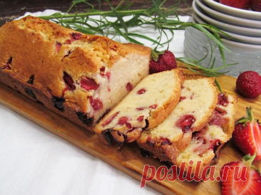 Кекс с клубникой — Домашняя кулинария