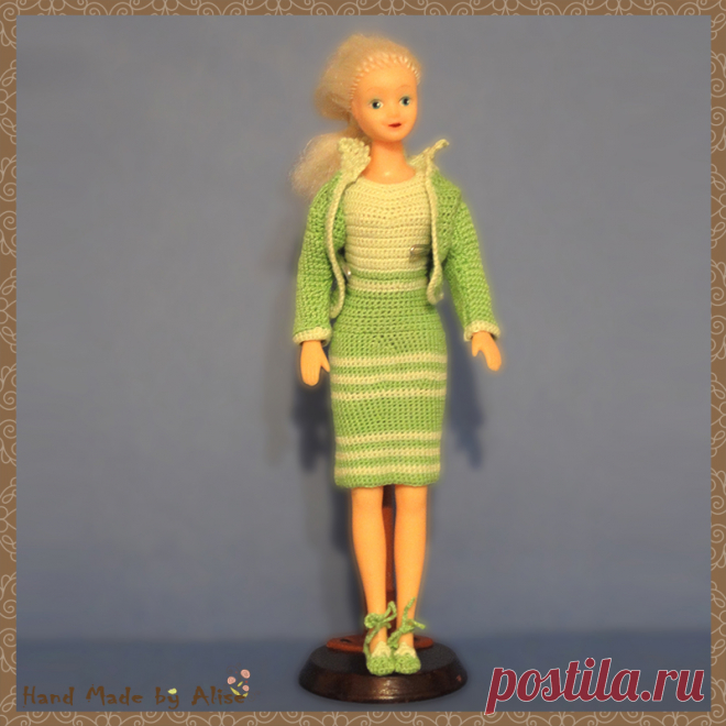 Костюм для Барби, коллекция Annie`s Crochet Club: В офисе - деловой костюм
Для куклы: Barbie, Барби нового образца
Описание: Designed by Jean Carpenter Annie`s Crochet Club
Техника: вязание крючком
Сложность: опыт не требуется
Перевод: BagiraN
пряжа:  "Ирис" ПНК им.С.М. Кирова
страна: Россия
цвет: зеленый 2-х оттенков
Источник описания модели: интернет kimberly-club.ru
Описание модели: