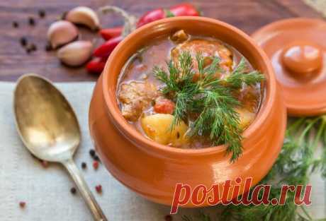 Мясо в горшочке в духовке: рецепты простого блюда