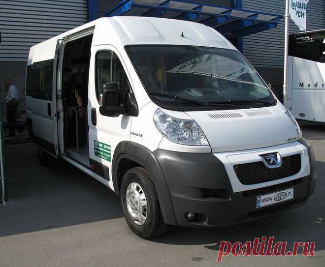 File:AMZ Peugeot Boxer in Kielce.jpg — Wikimedia Commons