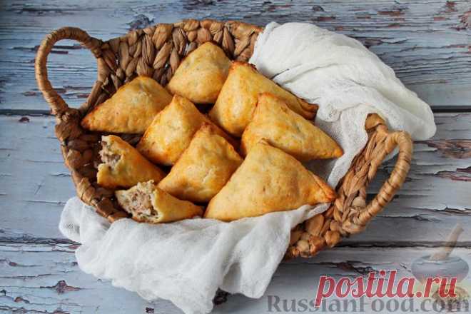 Рецепт: Творожные бездрожжевые пирожки с мясом (в духовке) на RussianFood.com