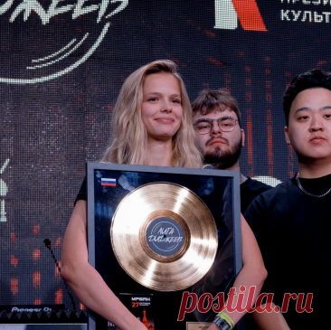 Как часть масштабного Event DJ Fest 27 октября 2025 года URBAN в Москве принял Всероссийский финал «Лиги Диджеев», где встретились самые талантливые диджеи России. Победу среди шести финалистов одержала яркая звезда из Москвы YÜNIKA, впечатлившая всех своей техникой и креативом.