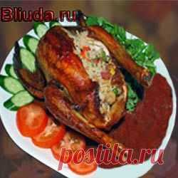 Фаршированная курица. Рецепт. | Bliuda.ru
Сегодня мы представляем вашему вниманию курицу, фаршированную рисом. Кажется сложным в приготовлении, на самом деле это не так. Готовится просто, это блюдо два в одном: у вас уже есть и гарнир, и основное блюдо. Идеально как для праздничного стола, так и для семейного ужина.