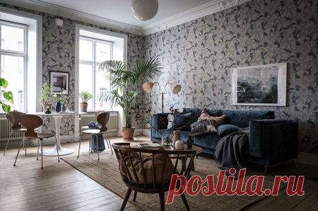 Обои, которые изменили всё: атмосферный интерьер квартиры в Швеции