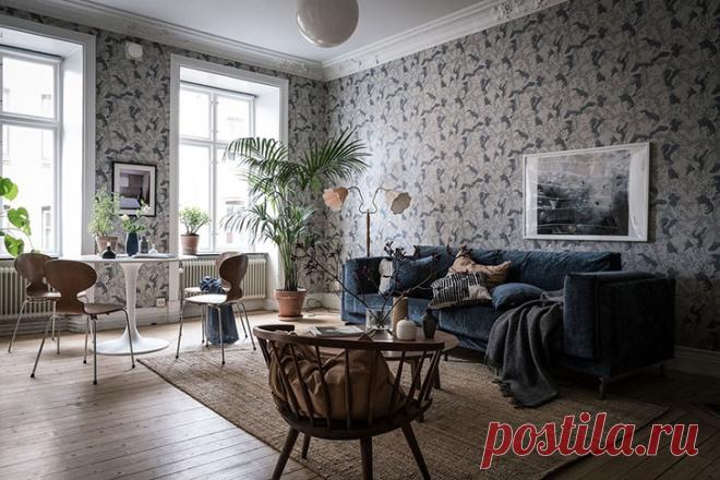Обои, которые изменили всё: атмосферный интерьер квартиры в Швеции