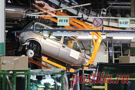 «АвтоВАЗ» собрался адаптировать машины для Африки. «АвтоВАЗ» может разработать модификации Lada специально для африканского рынка, речь идет в том числе о праворульных Niva. Глава компании Максим Соколов заявил, что посол Южно-Африканской Республики Мзувукиле Макетука выразил желание страны импортировать российские автомобили.