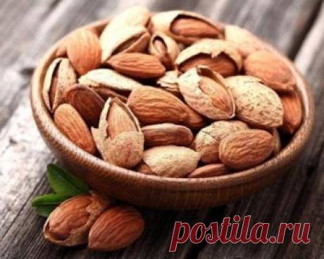 11 лучших продуктов, чтобы очистить организм. 1. миндаль. В этом орехе высоко содержание клетчатки, кальция, магния, белка, которые помогают стабилизировать уровень сахара в крови. А мононасыщенные жиры, которых в миндале также очень много, спосо...