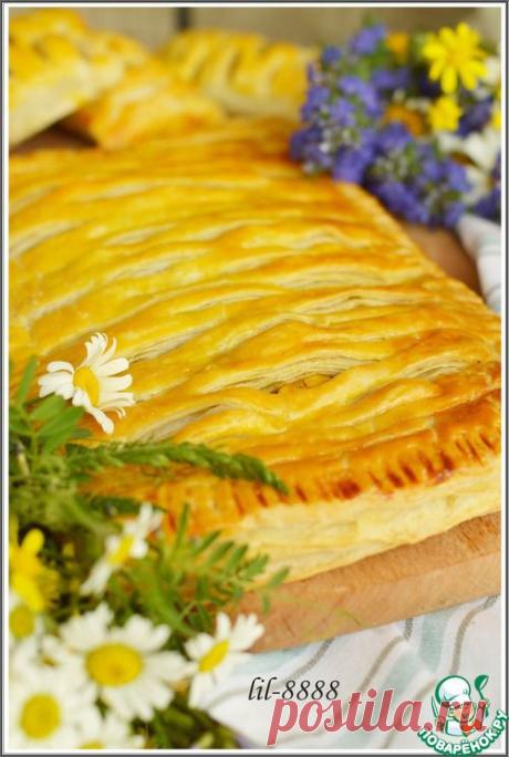 Пирог из слоеного теста с курицей - кулинарный рецепт
