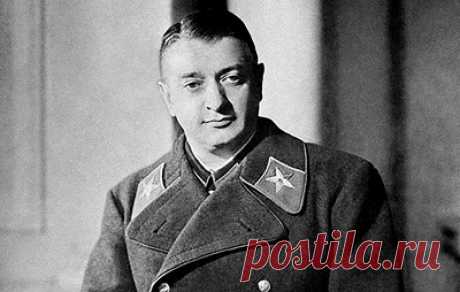 Честолюбивый маршал. К 130-летию со дня рождения Михаила Тухачевского. 16 февраля исполняется 130 лет со дня рождения Михаила Тухачевского — маршала СССР, полководца и военного теоретика. О том, как поручик царской армии стал одним из самых незаурядных советских военачальников, — в материале ТАСС